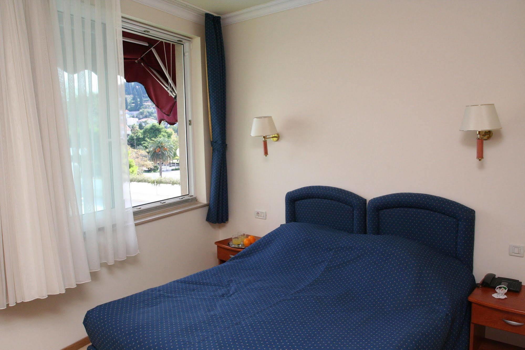 Boutique & Wolff Hotel 4*